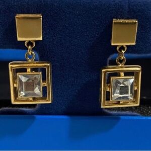 Geometric earrings faux diamond square center